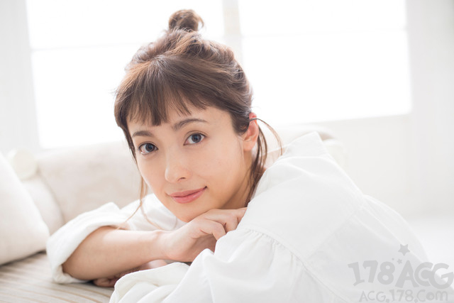 日本演员速水重道夫是谁扮演的 日本演员速水重道&平山绫宣布结婚!插图1 日本演员速水重道夫是谁扮演的 日本演员速水重道&平山绫宣布结婚!插图1